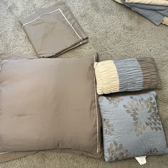 Comforter set